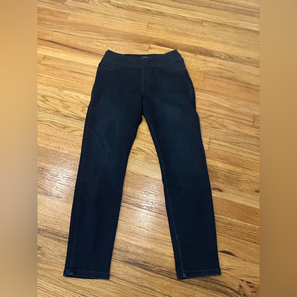 OLGYN Skinny Stretch high waist pull-on jean. Size 8